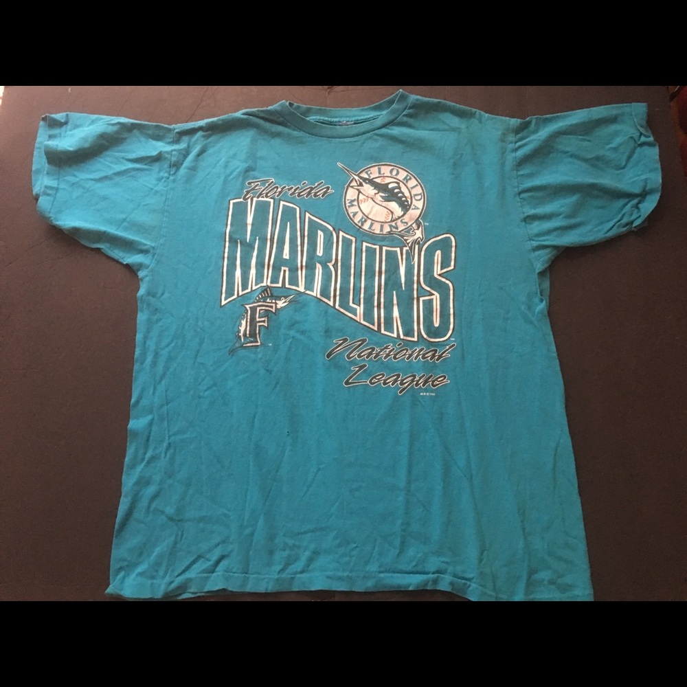 1993 Men’s Florida Marlins t shirt.